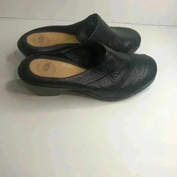 Nurture Ladies Black Leather Slide on Mule Comfort shoe size 7.5M - Picture 3 of 5